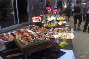 Cocktail à roujan par la lucques traiteur de Béziers